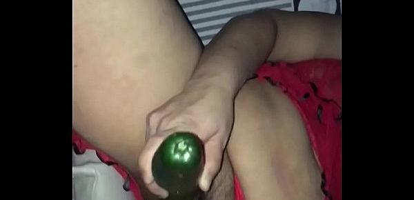  Bollywood Indian desi actress puts 14 inch cucumber up her pussy